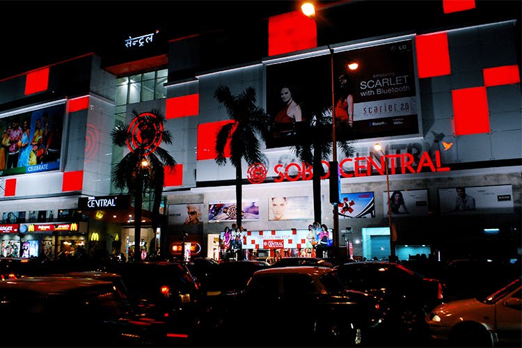 Kishore Biyani, Sobo central mall, Foodstories, election bonds
