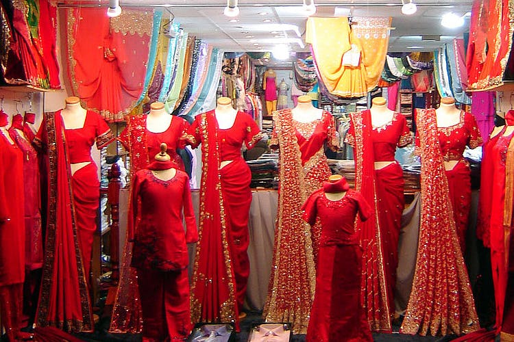 Dadar Hindmata Lehenga Market| Lehenga with Blouse & Dupatta @1500rs |New  Arrival | Tanveer Designer - YouTube