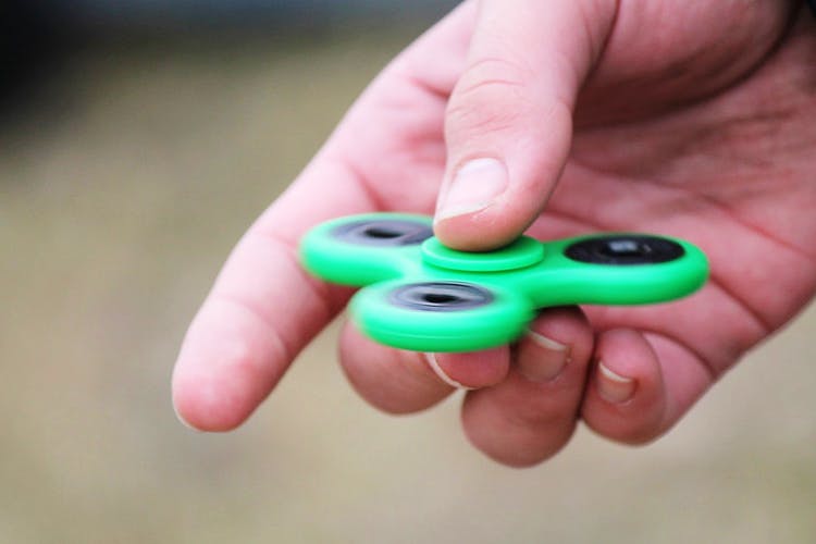 make your own fidget spinner