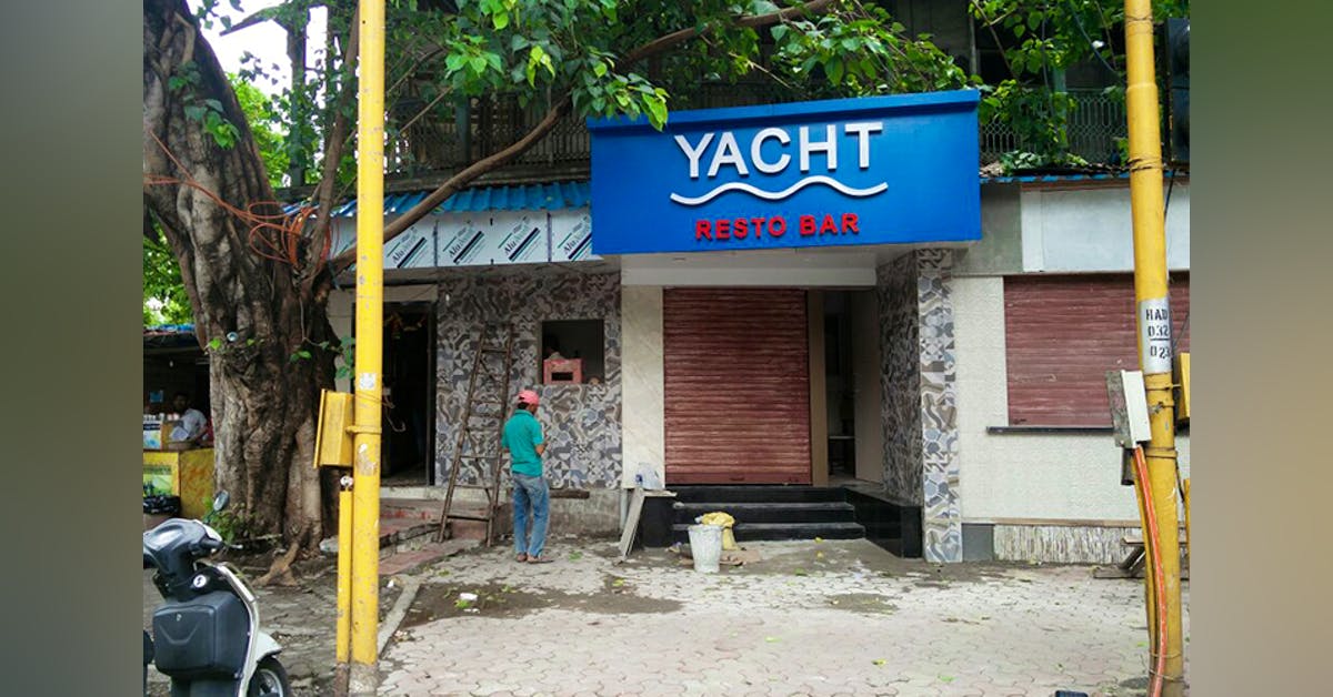 yacht resto bar bandra