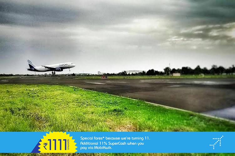 Airplane,Aviation,Sky,Aircraft,Air travel,Vehicle,Flight,Airline,Aerospace engineering,General aviation