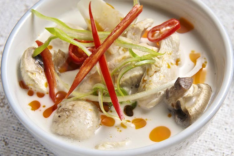 Dish,Food,Cuisine,Ingredient,Tom kha kai,Recipe,Produce,Seafood,Thai food,Mediterranean food