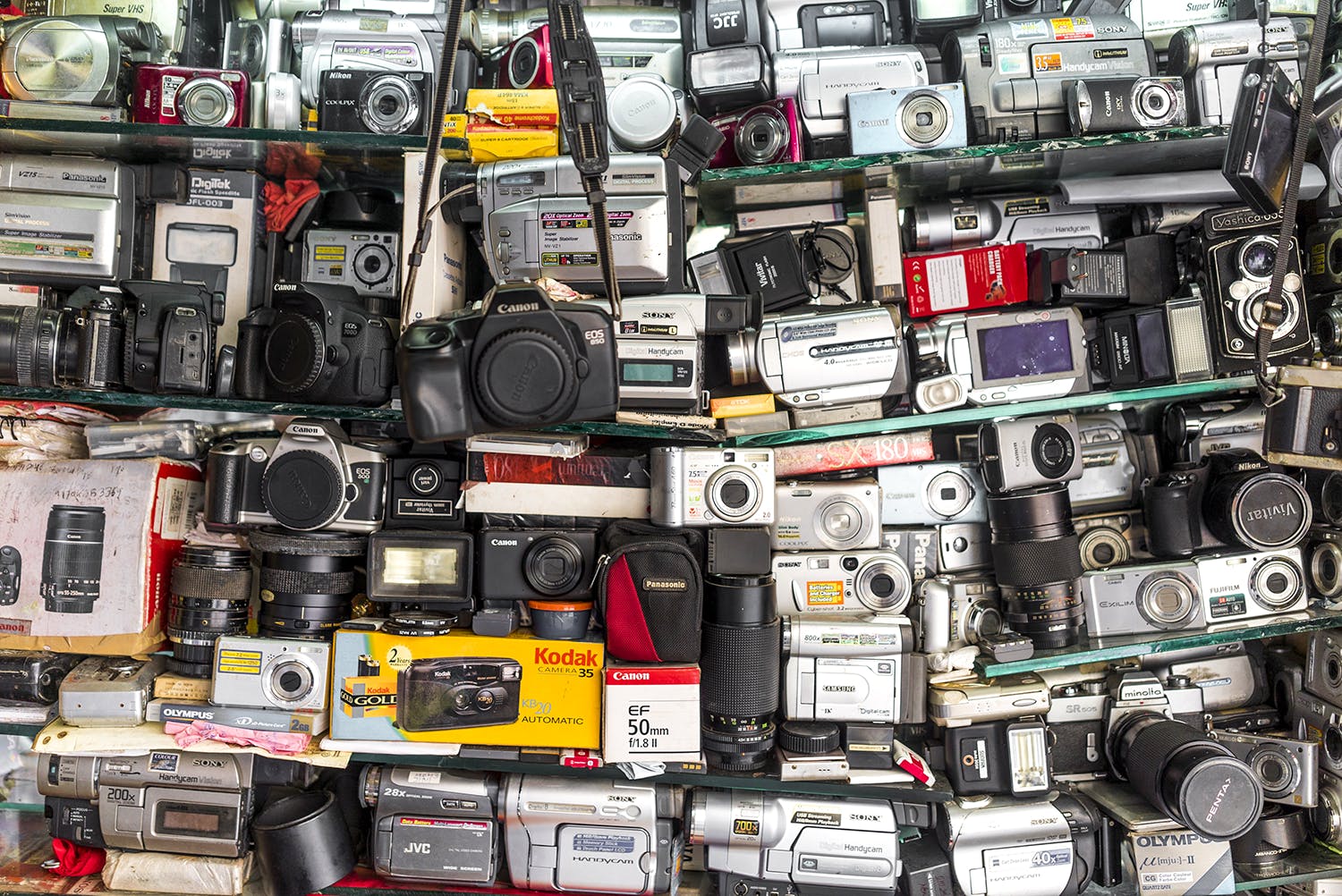 Electronics,Cameras & optics,Collection,Photography,Camera,Inventory,Baggage,Reflex camera