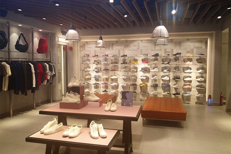 onitsuka tiger showroom in mumbai