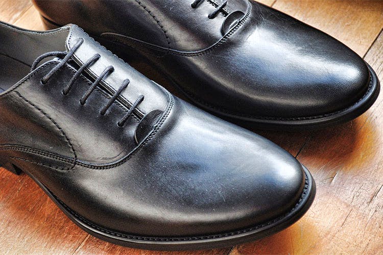 Footwear,Shoe,Dress shoe,Oxford shoe,Brown,Leather,Formal wear,Brand,Cordwainer
