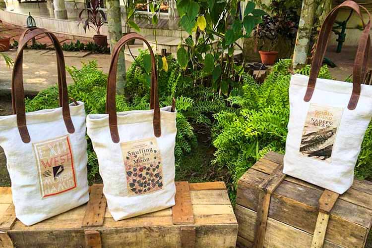Bag,Product,Handbag,Fashion accessory,Tree,Room,Textile,Tote bag,Plant,Luggage and bags