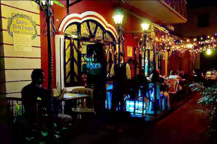 Night,Bar,Pub,Building,Restaurant,City,Neon