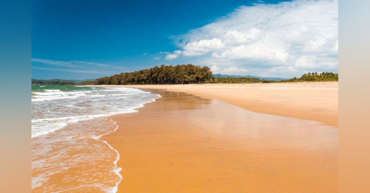 Despite All The Hustle Bustle Of Goa Galgibaga Beach S Crys