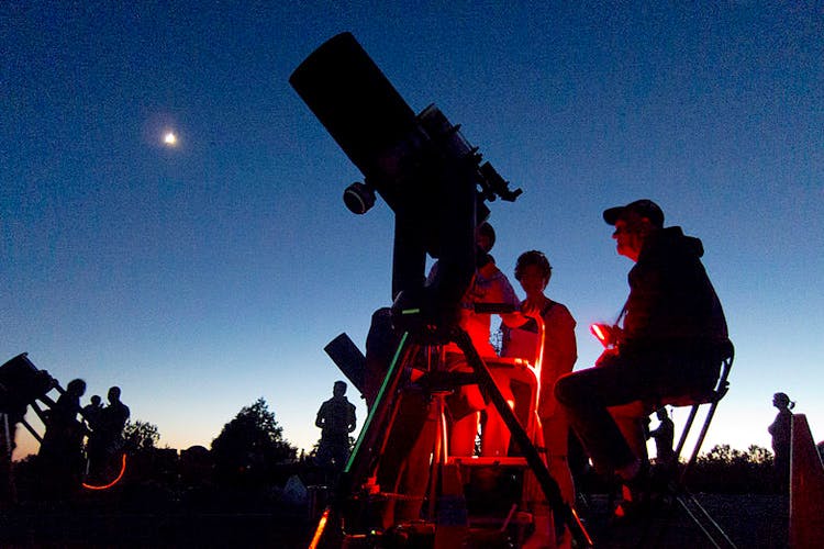 Astronomy,Sky,Camera operator,Optical instrument,Astronomical object,Telescope,Night,Astronomer,Videographer,Science