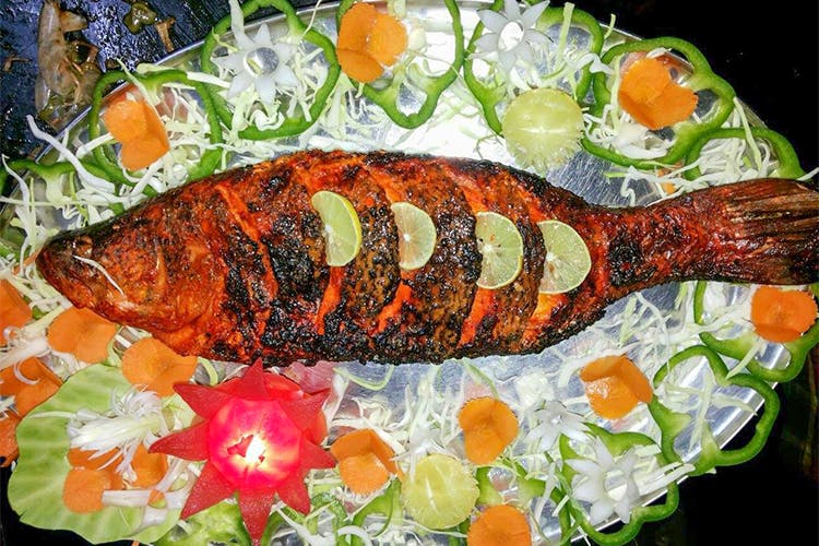 Dish,Food,Cuisine,Fish,Fried fish,Ikan bakar,Garnish,Roasting,Recipe,Seafood