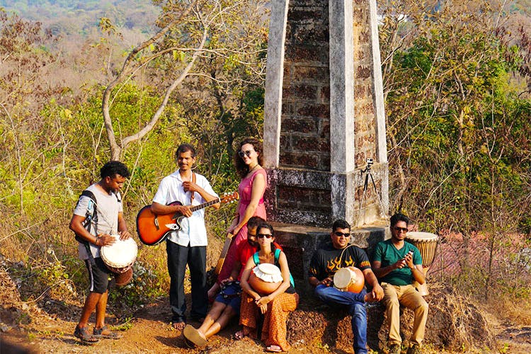 Tree,String instrument,Community,Plucked string instruments,Tourism,Leisure,Adaptation,Musical instrument,Adventure,Recreation